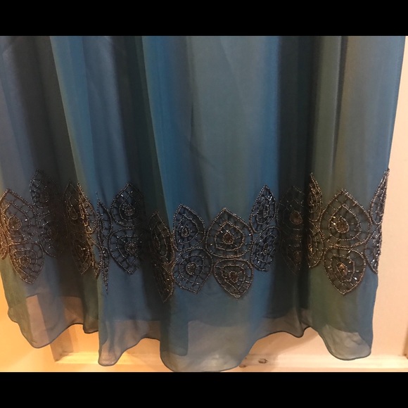 Adrianna Papell Evening Gown - Picture 3 of 4